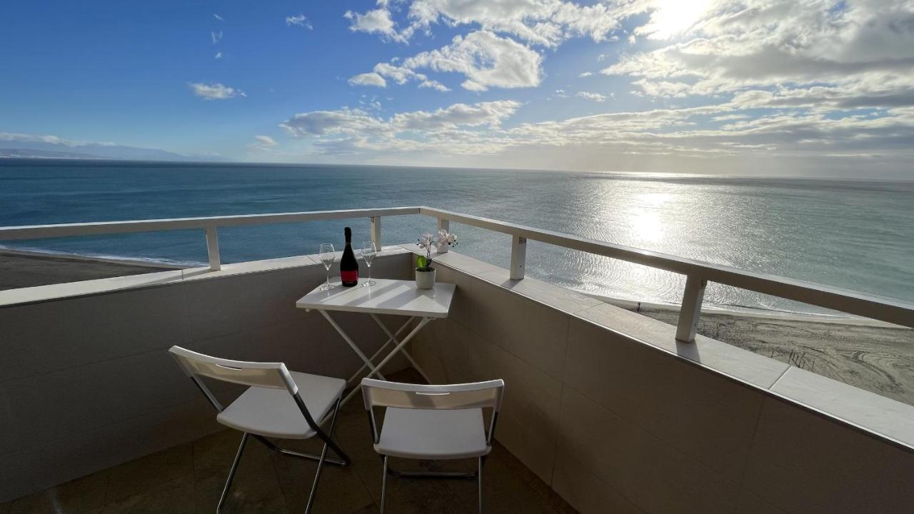 Exclusive Beachfront Apartment Torremolinos - Pool - Paddle - Tenis - Wifi - Central Aircon Екстериор снимка